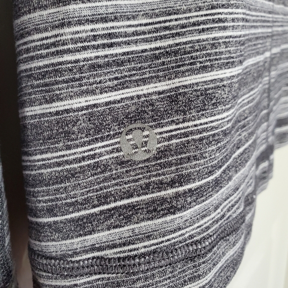 Lululemon Rulu Pace Setter Half Zip Pullover Stripe Grey Slate Size 4 Thumb-hole - Picture 8 of 15